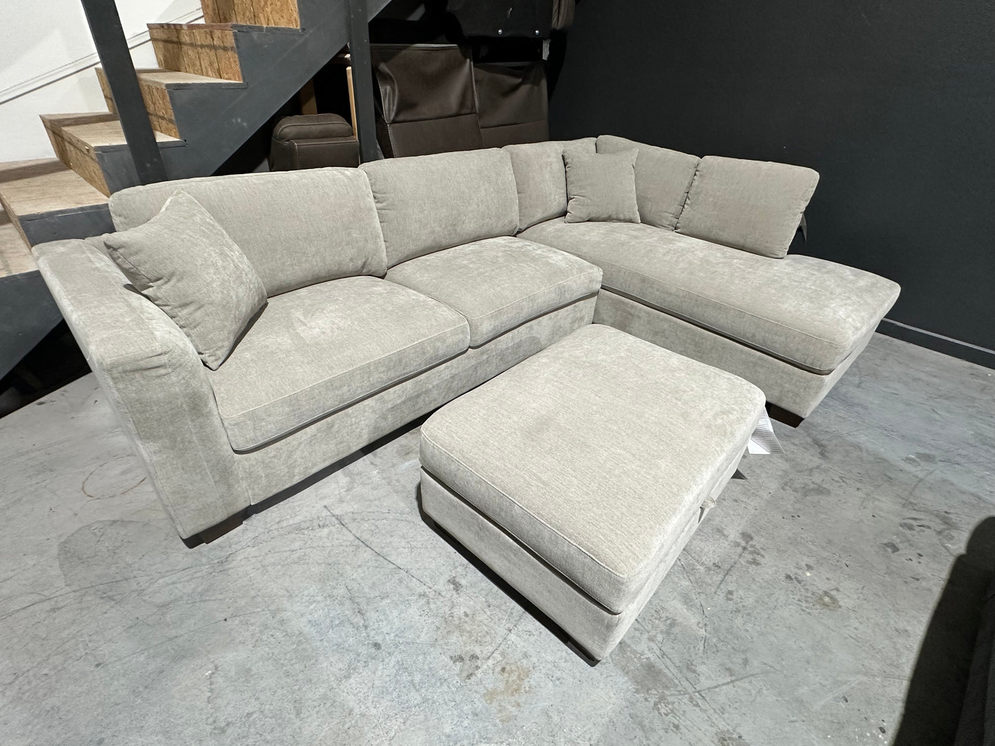 Bumper Sectional with Storage Ottoman