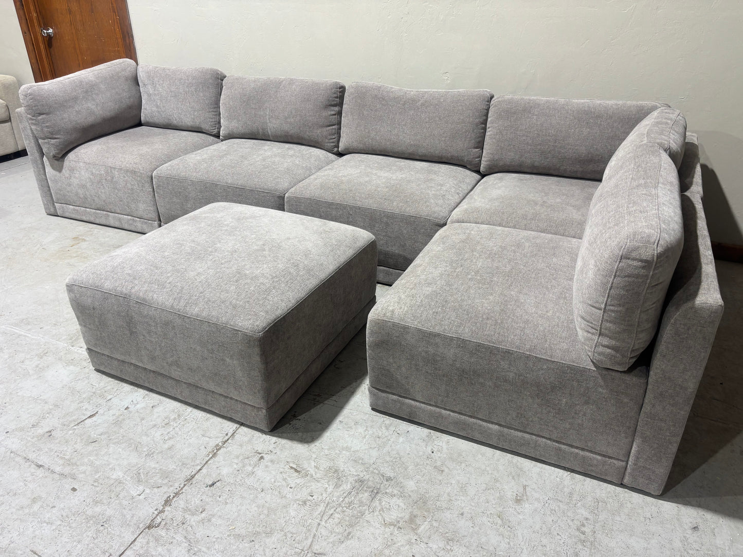 Modular Sectional 6-piece with Ottoman