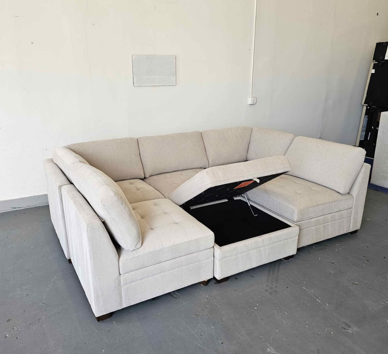 Modular 6 Piece Sectional with Storage Ottoman
