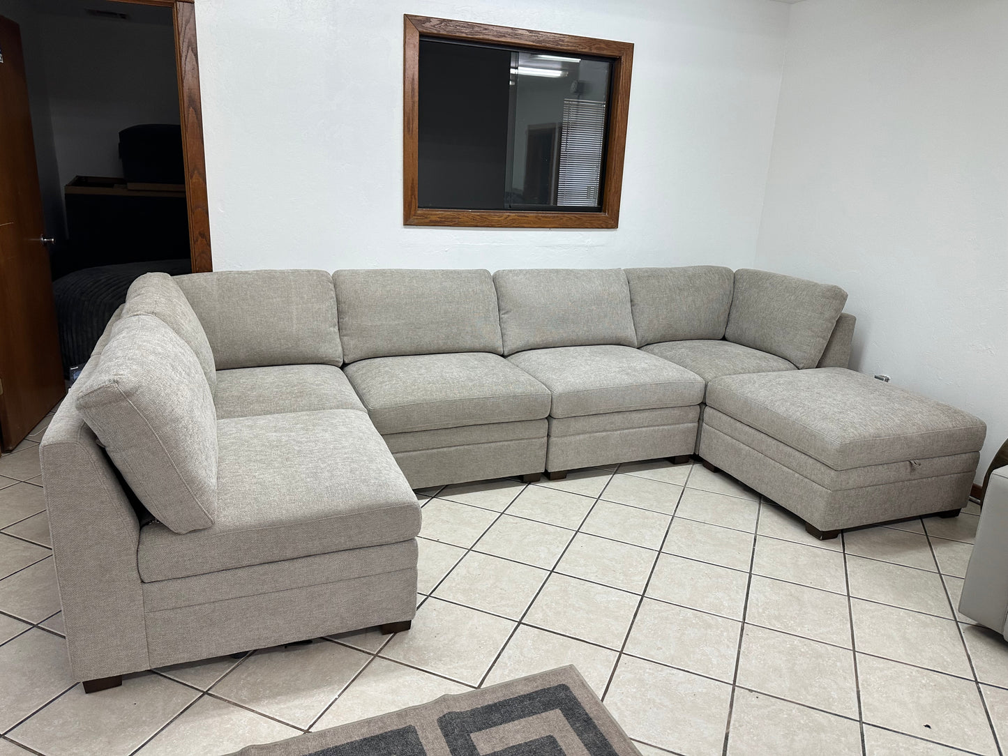 Modular 6 Piece Sectional with Storage Ottoman