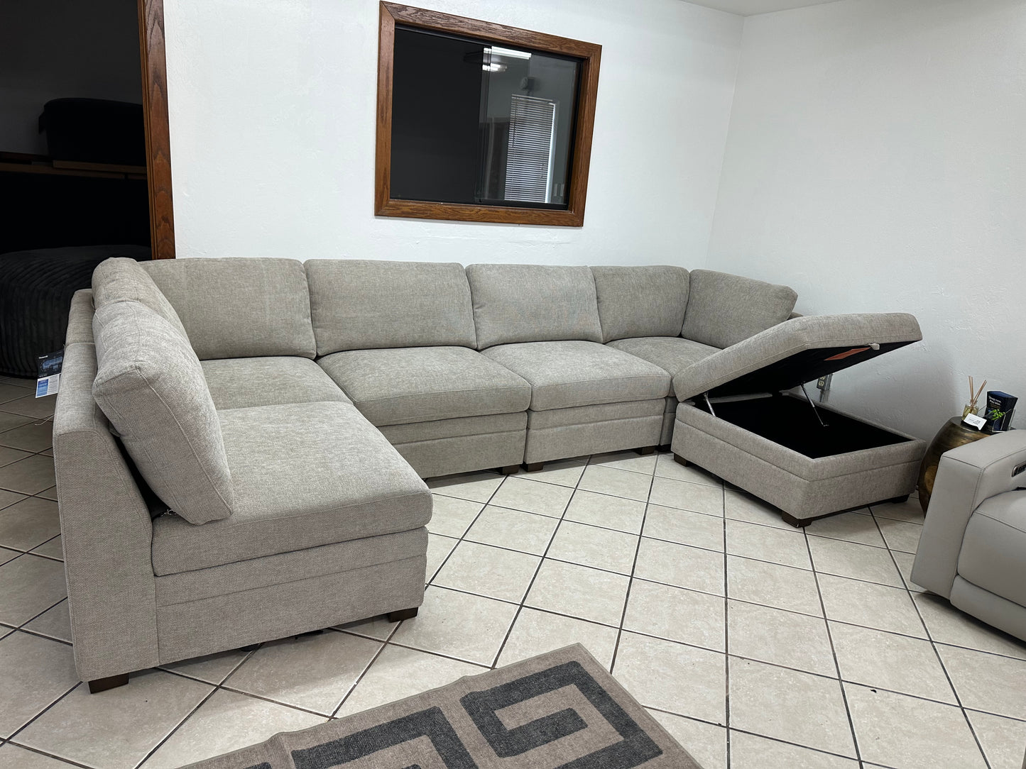 Modular 6 Piece Sectional with Storage Ottoman