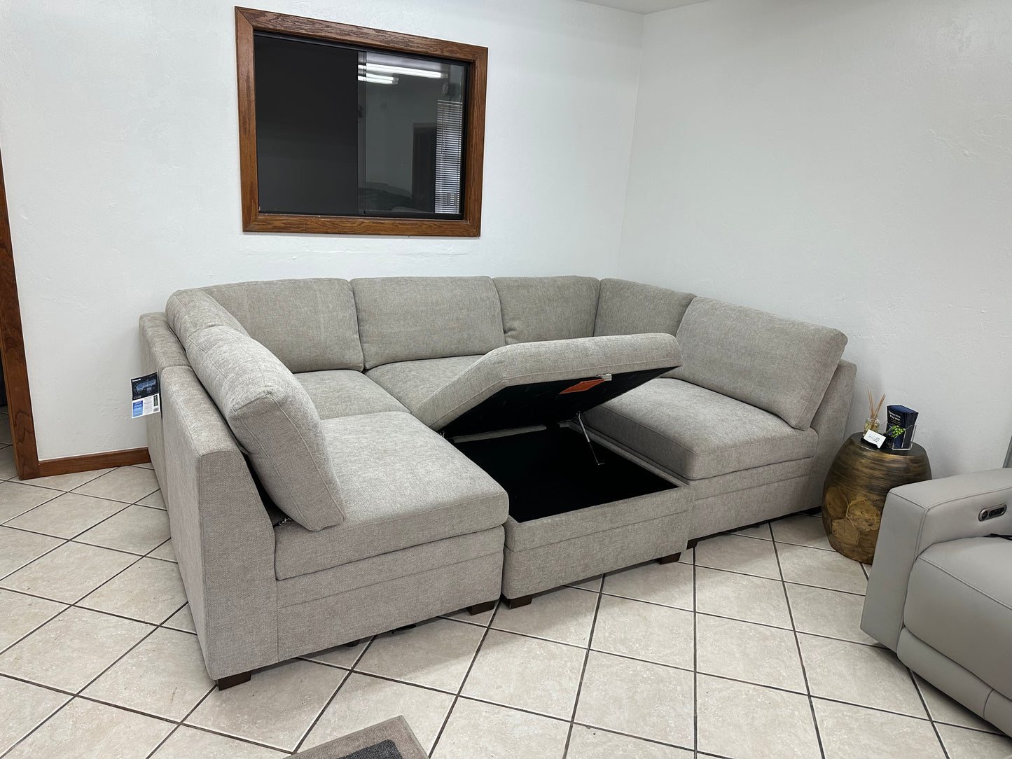 Modular 6 Piece Sectional with Storage Ottoman
